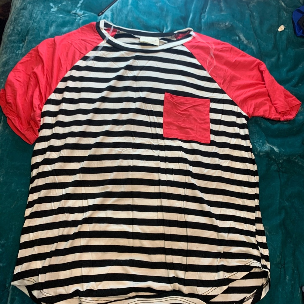 Black and white striped tee